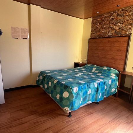 C&M Exclusive Private Rooms Quetzaltenango Exteriör bild