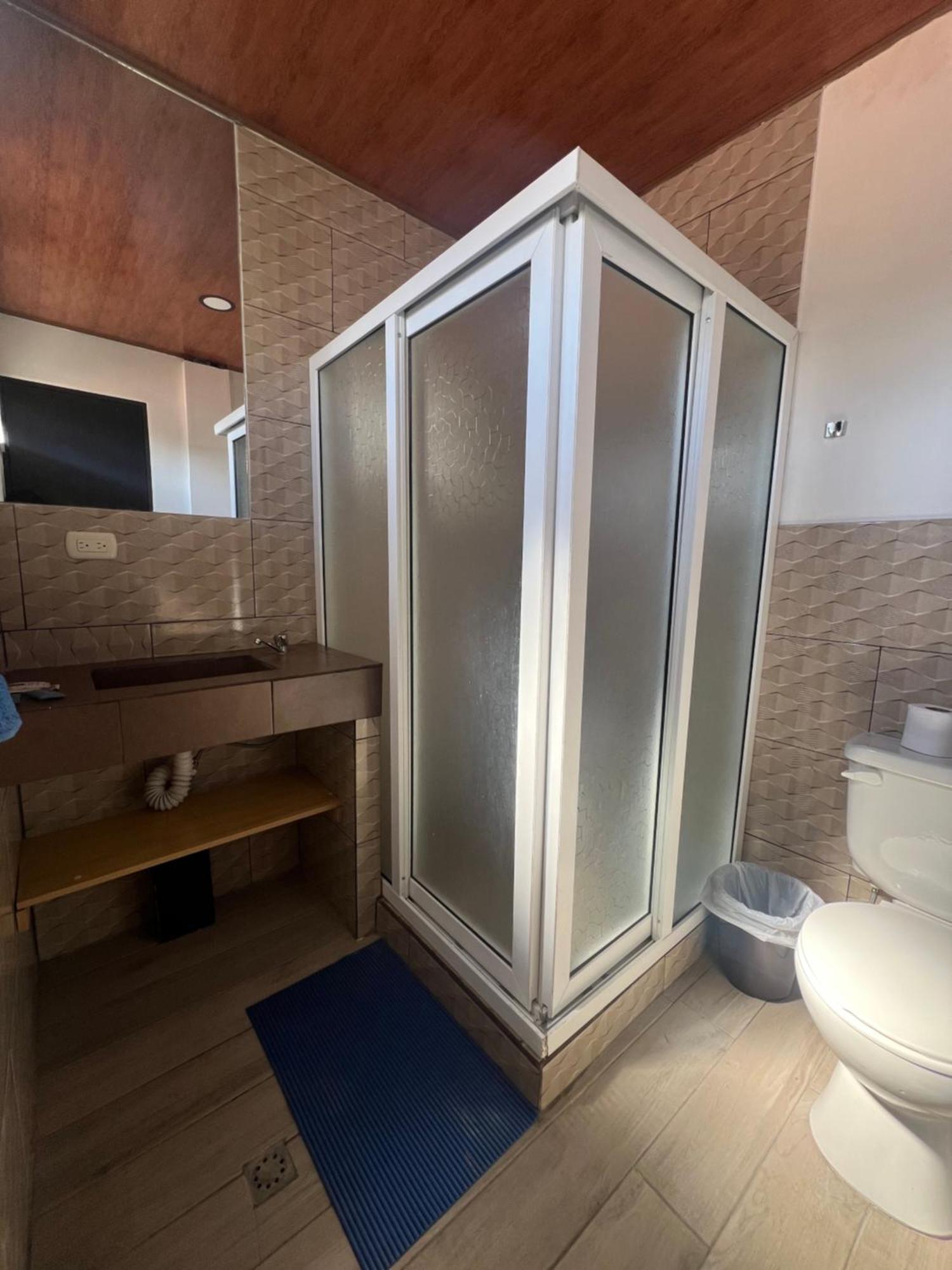 C&M Exclusive Private Rooms Quetzaltenango Exteriör bild